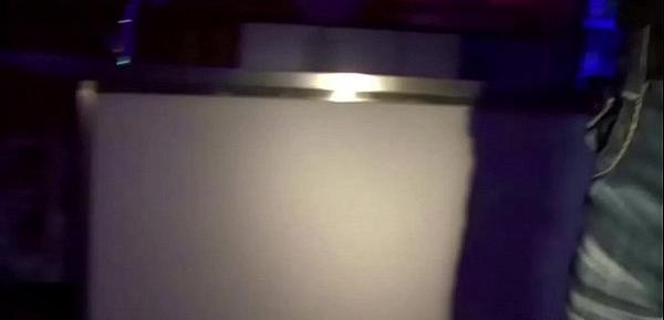 Geile Lesbenshow mit Sexy Cora auf einer Party in Berlin